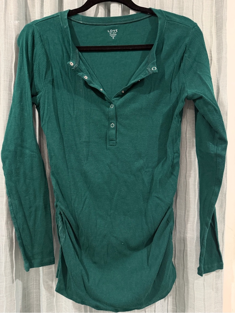 Gap LOVE Maternity  Long-Sleeve Ribbed Henley Top in Teal
